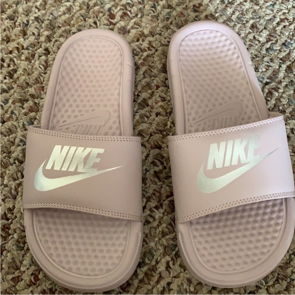 Nike Slides in Light Purple with Silver Nike Logo
